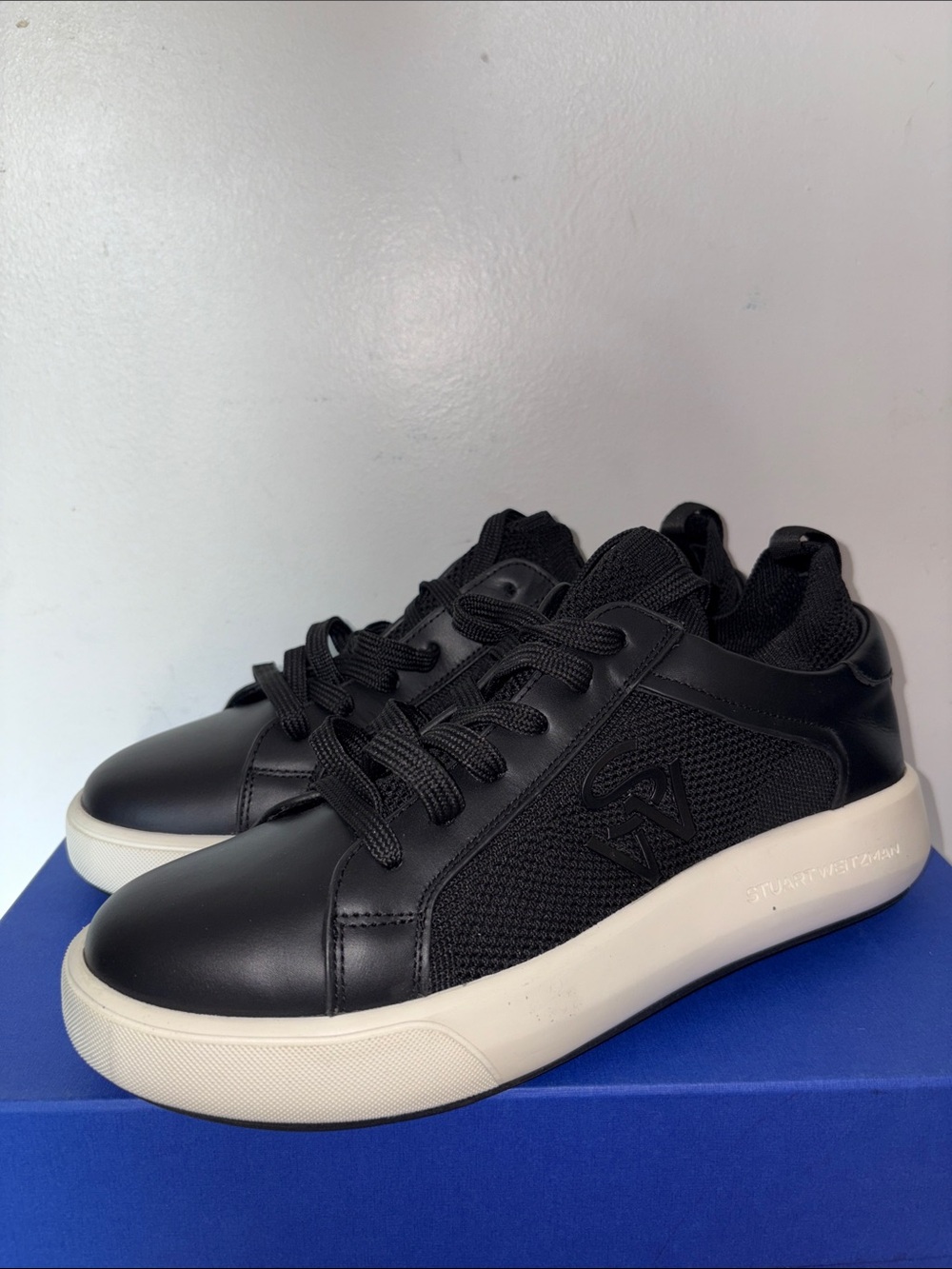 Men's Stuart Weitzman Low-Top Sneakers size 41
